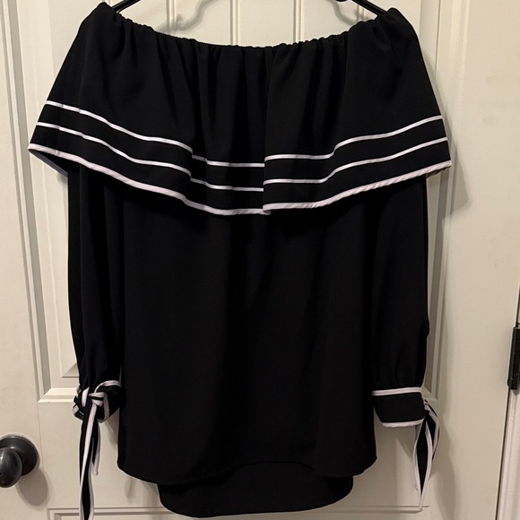 Peter Nygard Black Blouse with White Stripes - Picture 3 of 3